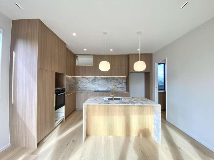 12B Tenterden Ave 1728_5