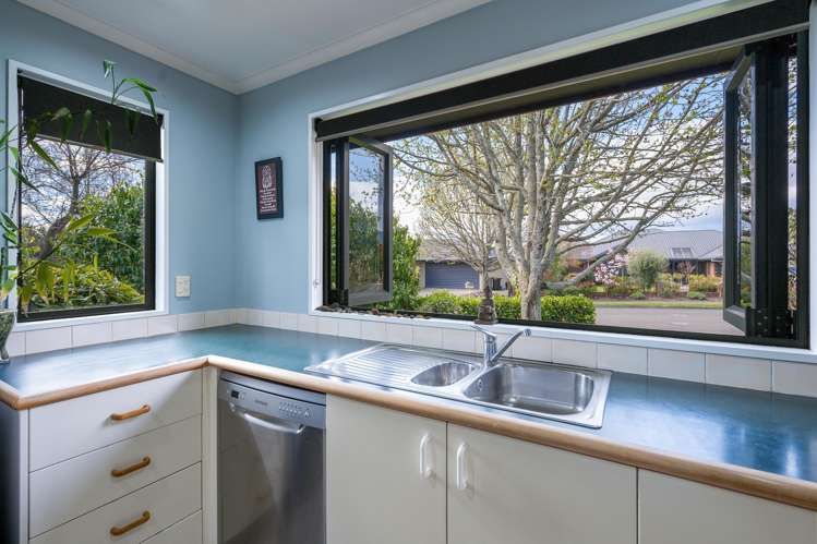 6 Saint James Avenue Richmond_12