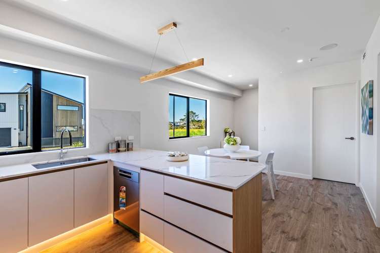 34 Bristol Freighter Road Hobsonville_5