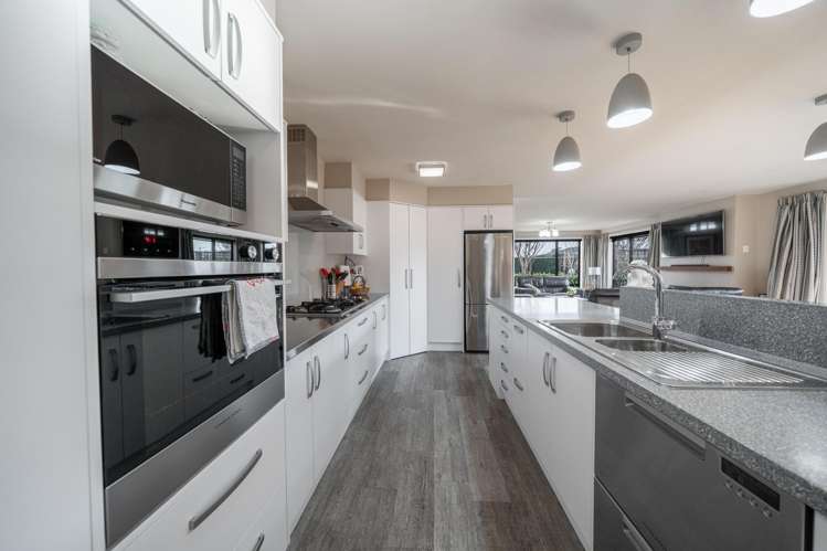 13 Talboys Drive Winton_8