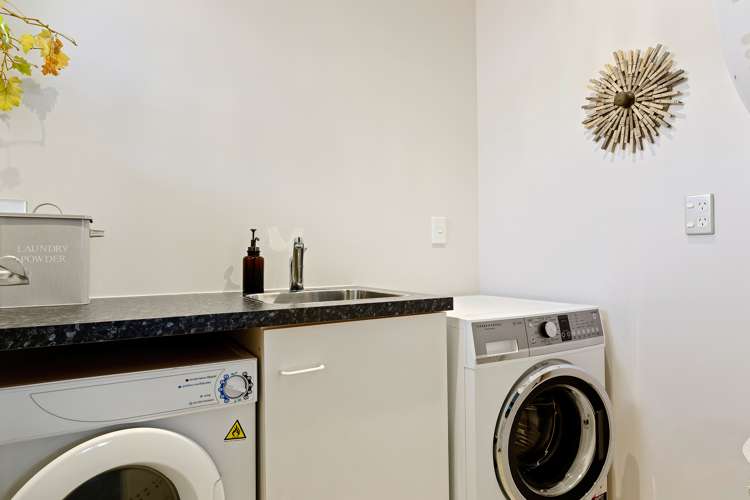 7 Herbs Place Cashmere_13