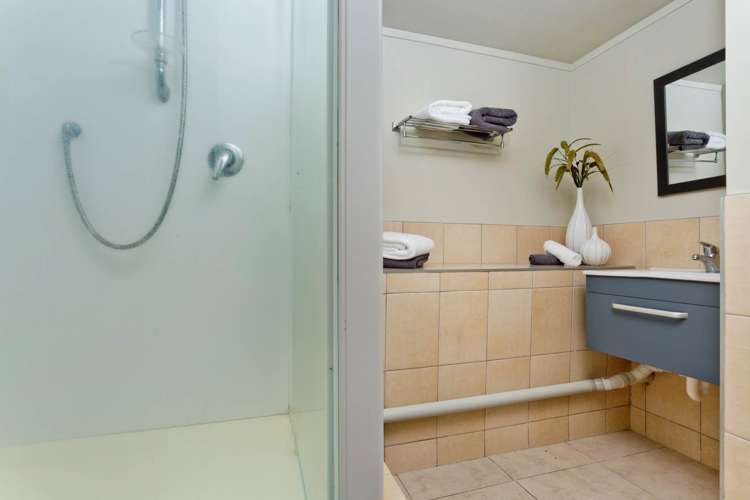 1/8 Varlene Terrace Forrest Hill_24