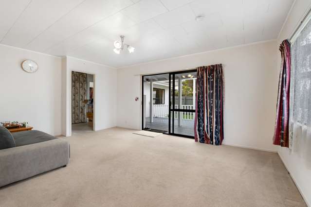 1/22 Leiden Place Totara Vale_3