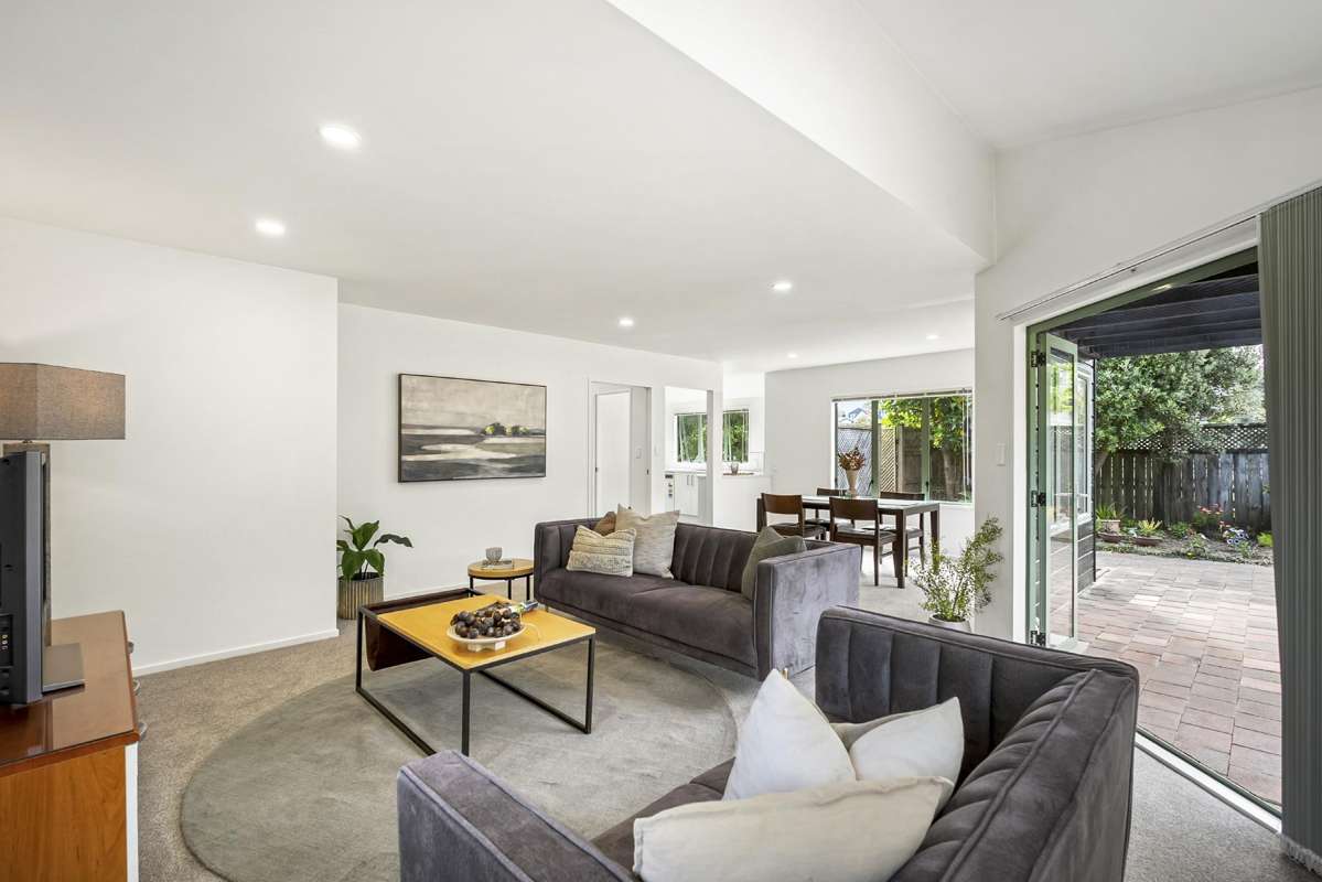 8B Stoneleigh Court_2