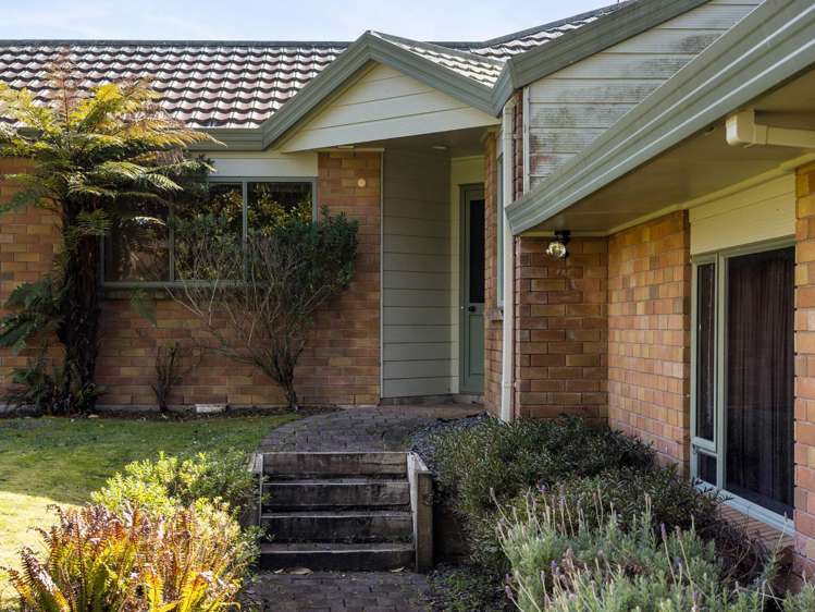 20 John Webb Drive Glenview_25
