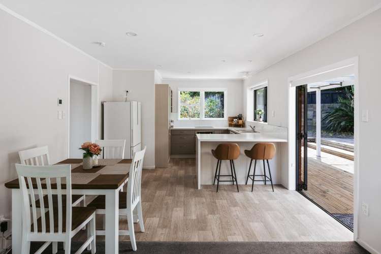 8 Highfield Crescent Brookfield_9