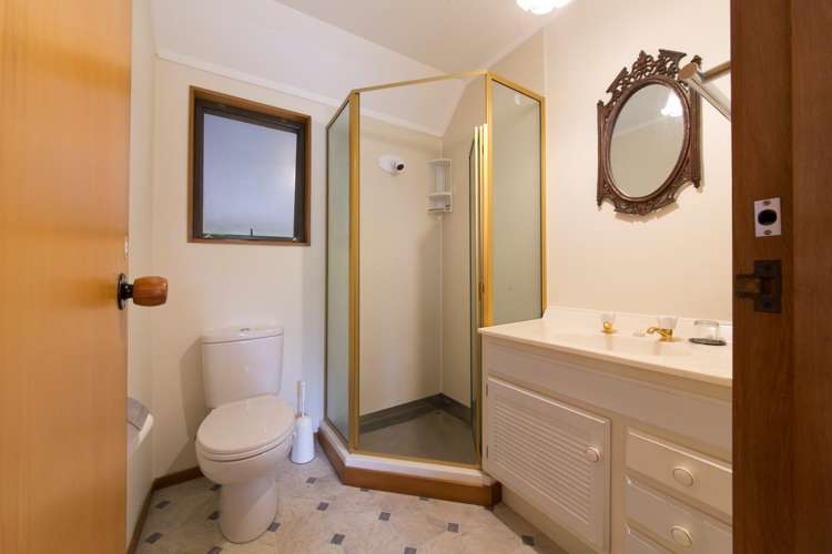 2/8 West Lynn Road Titirangi_9