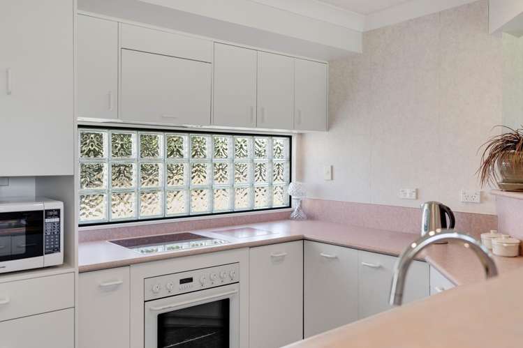 24 Julian Road Onemana_11