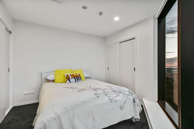 1201/18 Saint Martins Lane Grafton_9