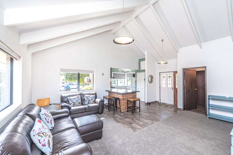 5 Downes Avenue Springvale_7