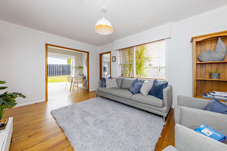 2/3 Hubert Henderson Place Remuera_6