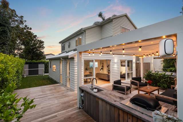 2/1 Gray Crescent Torbay_2