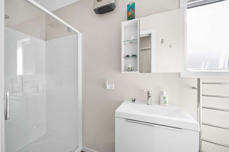 15 Magnetic Place Cromwell_12