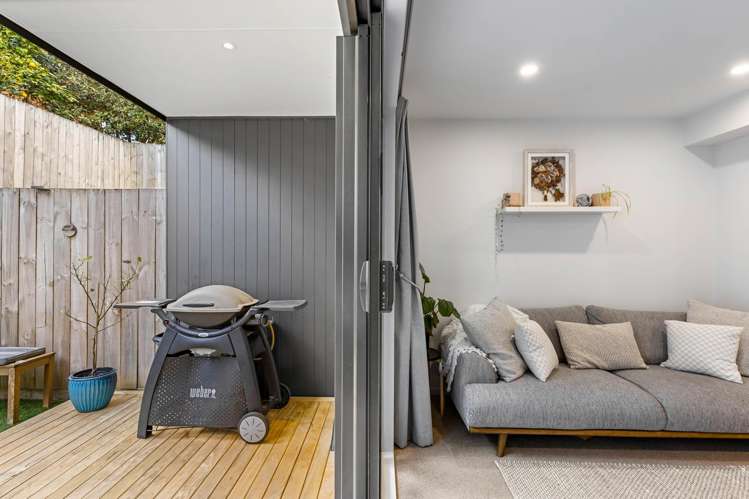 15/18 Hewlett Road Massey_3