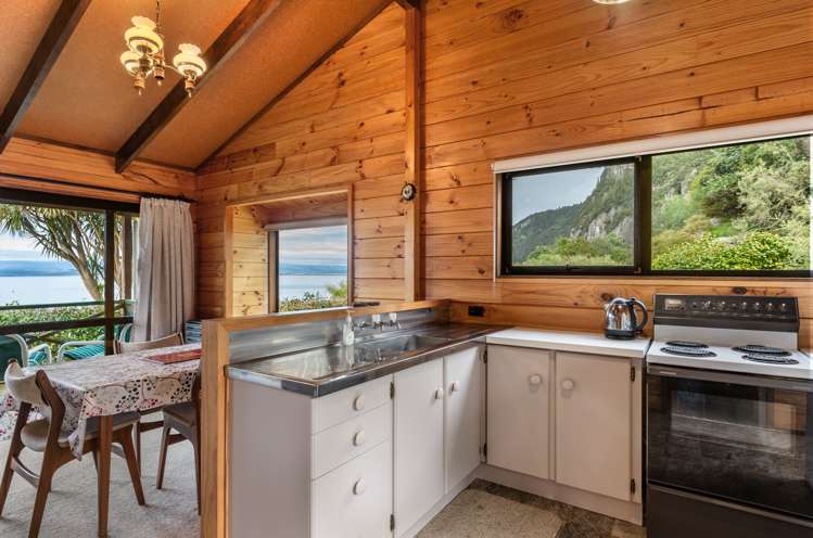 19 Turangitukua Terrace Kuratau_16