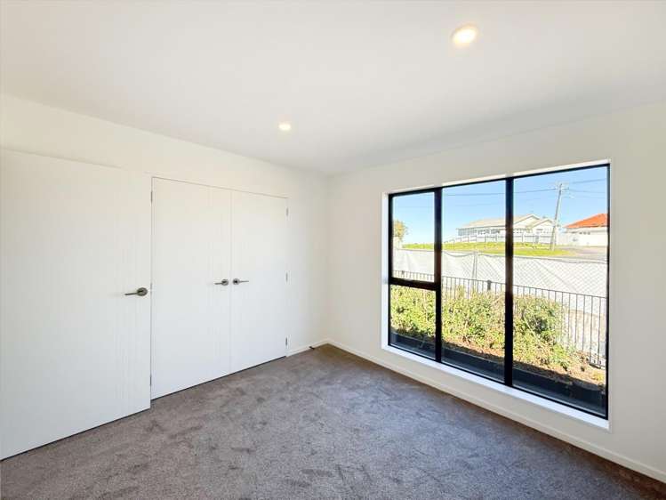6/7 Peverill Crescent 10695_5