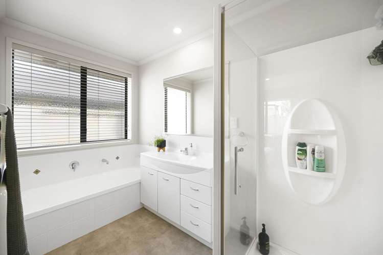 24 Parkside Drive Huntington_15