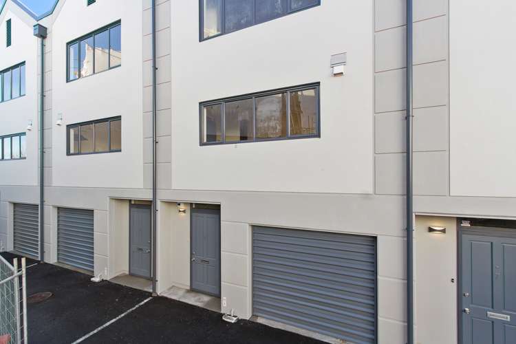 3/6 Ambrico Place New Lynn_0