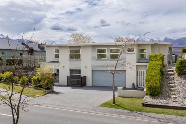 Spacious Lake Hayes Estate Home and Income!