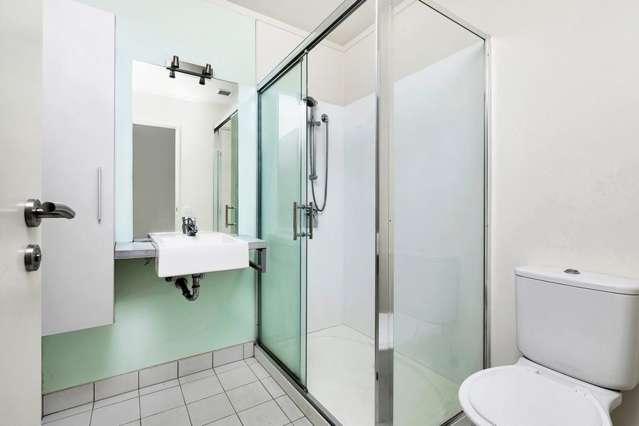  5R/16 Burton Street Grafton_2