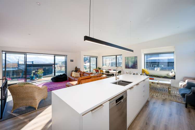 9 Barclay Place Wanaka_5