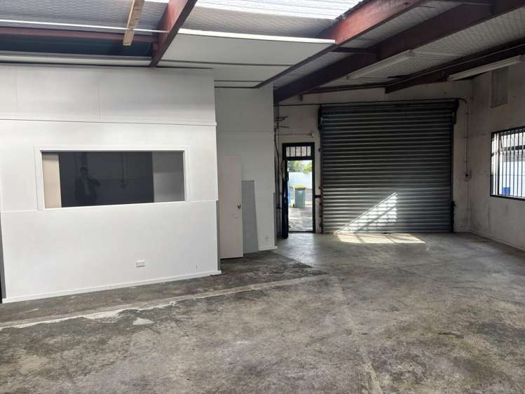 5/4 Heremai Street Henderson_4