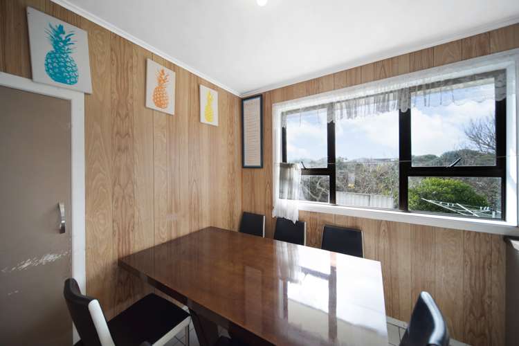 17 Antrim Crescent Otara_6