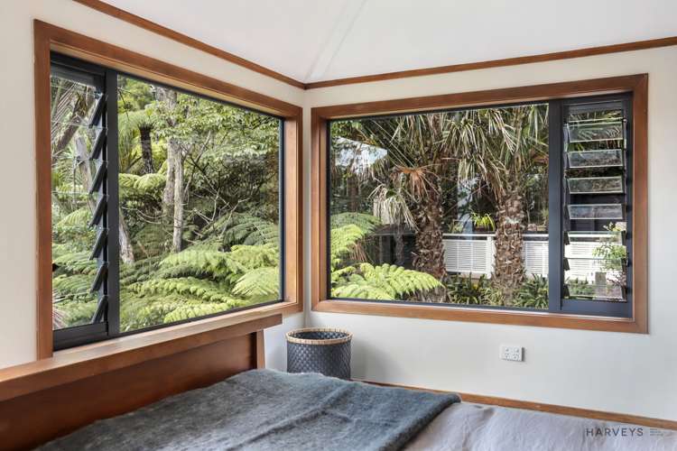 27 Scenic Drive Titirangi_19