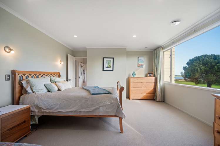 11 Charles Miller Court Clarks Beach_19