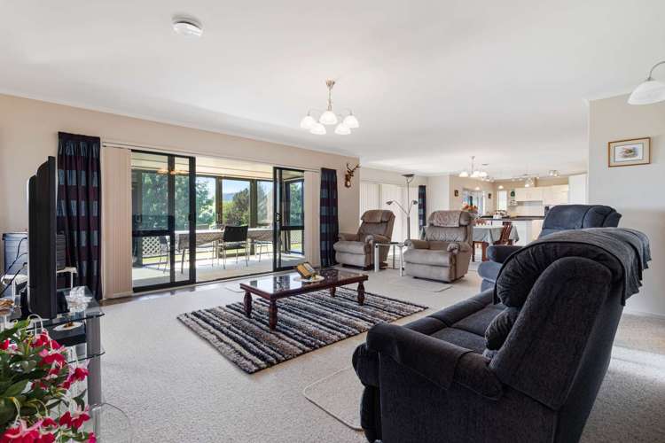 104 Basley Road Owhata_8