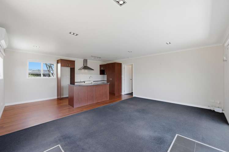 47 Taihiki Road Clarks Beach_15