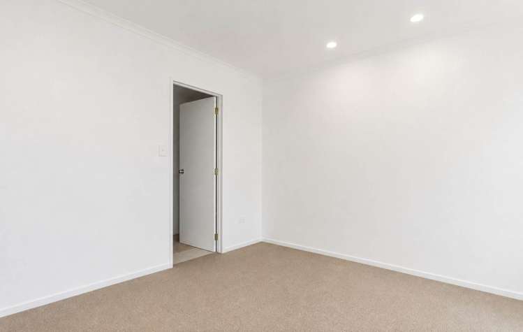 16/1 Ambrico Place New Lynn_6