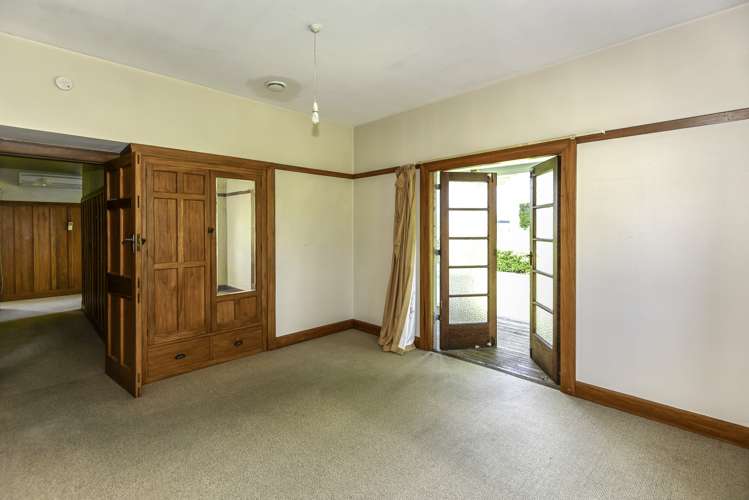 5565 West Coast Road Springfield_9