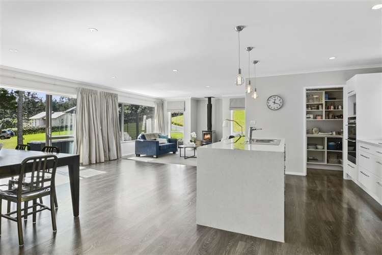 64 Manuka Grove Helensville_8