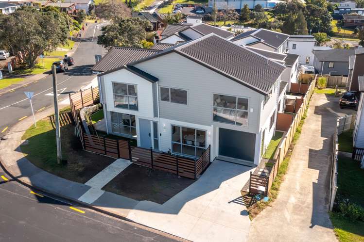 7 Sunrise Avenue Murrays Bay_12