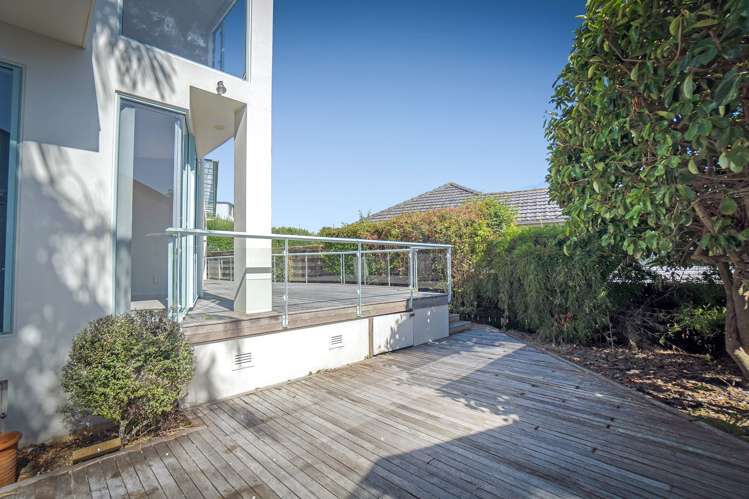 2/42 Churchill Road Murrays Bay_18