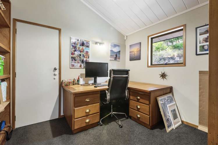 22 Surville Place Mairangi Bay_17