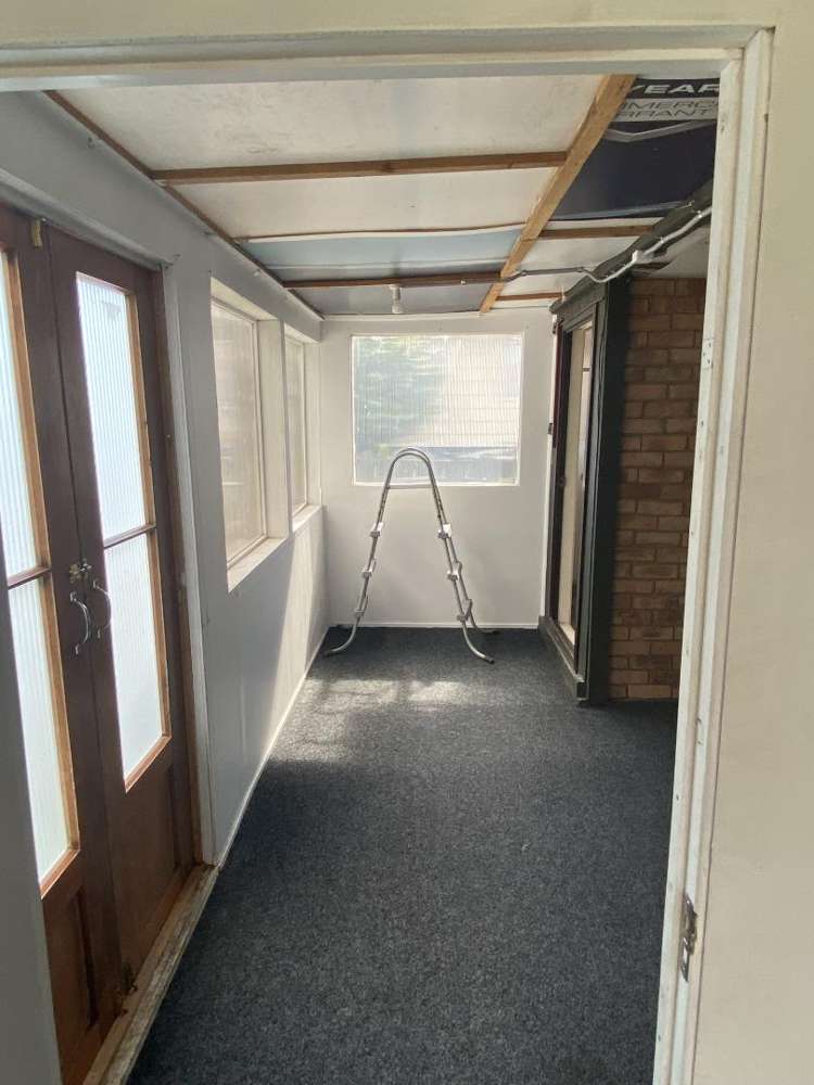 8 Freyberg Avenue 10695_16