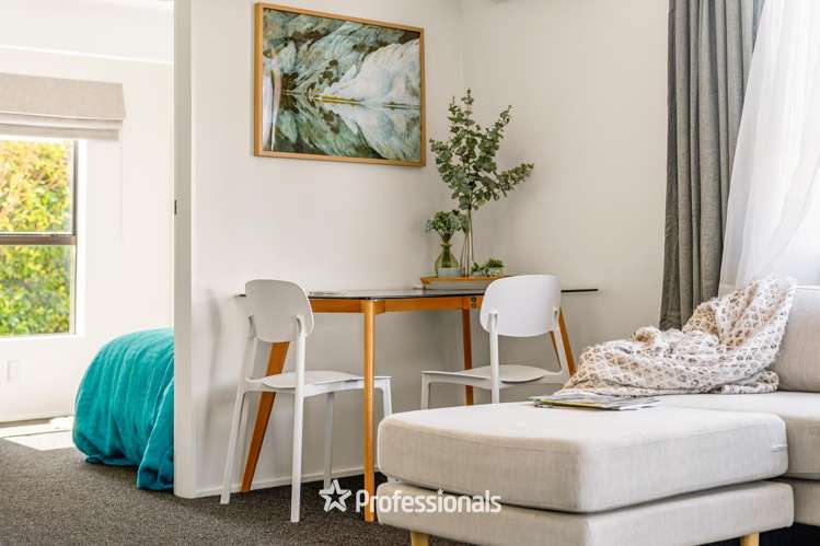 25a Outram Grove Kelson_14