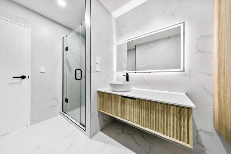 3/6 Pikitea Road Mangere Bridge_53