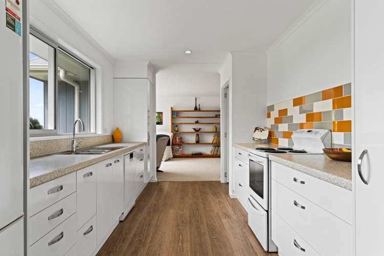 32 Lara Lane Kaiwaka_8