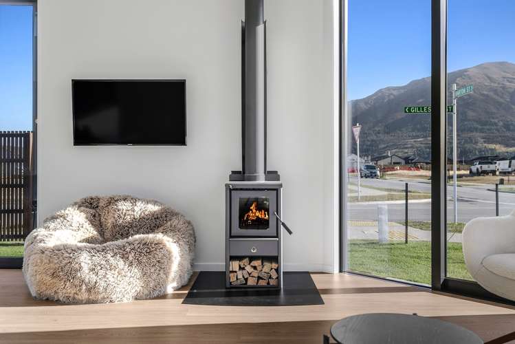 22 Barton Street Lake Hawea_7