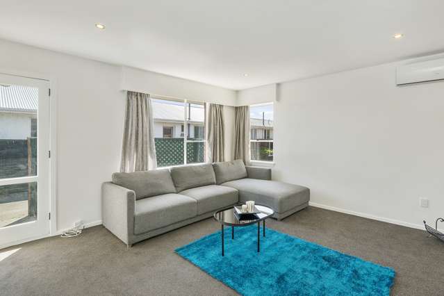 2/471 Hereford Street Linwood_1