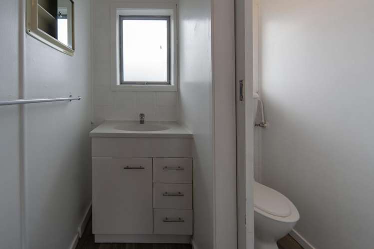 2/16 Thames Street Claudelands_7