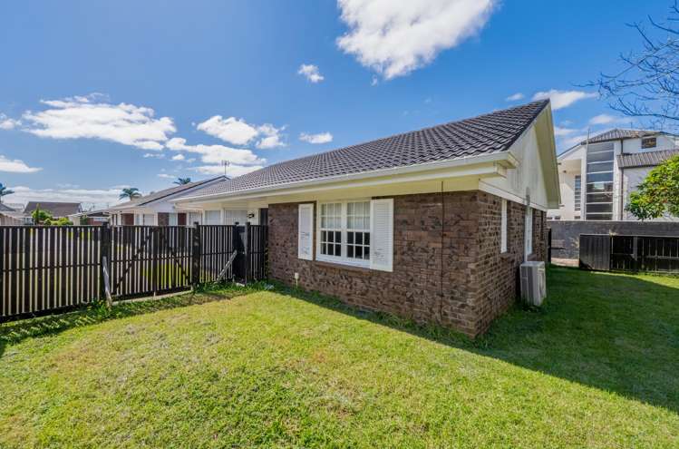 1/4 and 2/4 Jern Place Eastern Beach_12