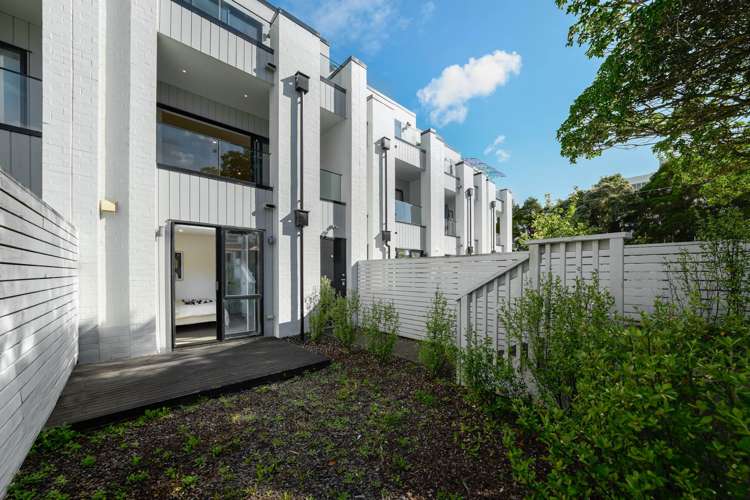 27D Claude Road Epsom_15