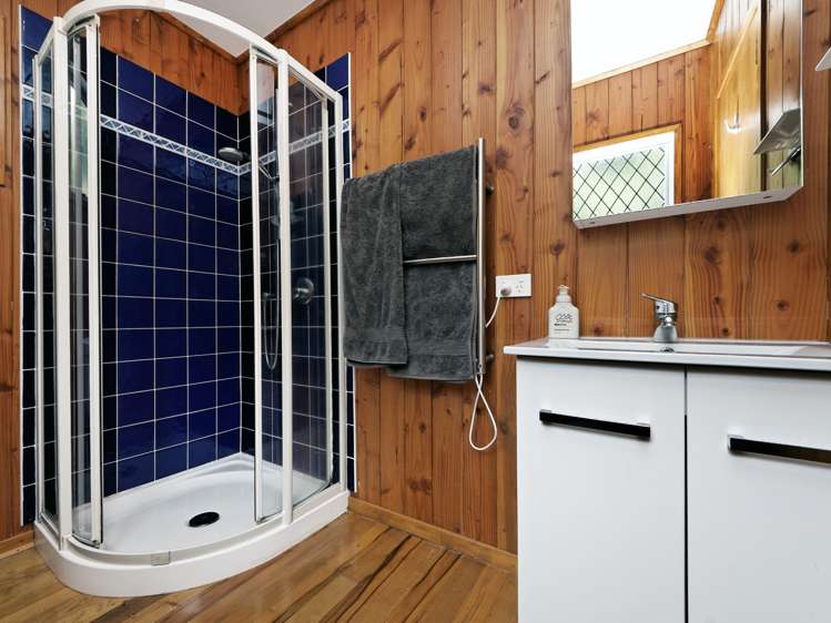 1103 Huia Road Huia_12