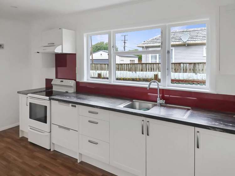 185 Wainuiomata Road 10629_2