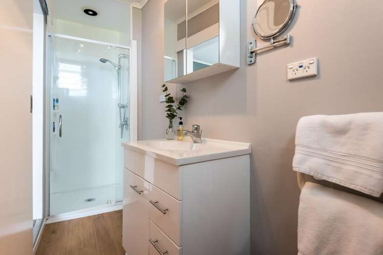 20 Montgomery Crescent Cockle Bay_9