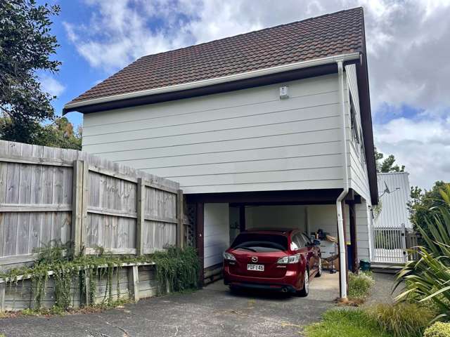 Pet-friendly family home in the heart of Beach...